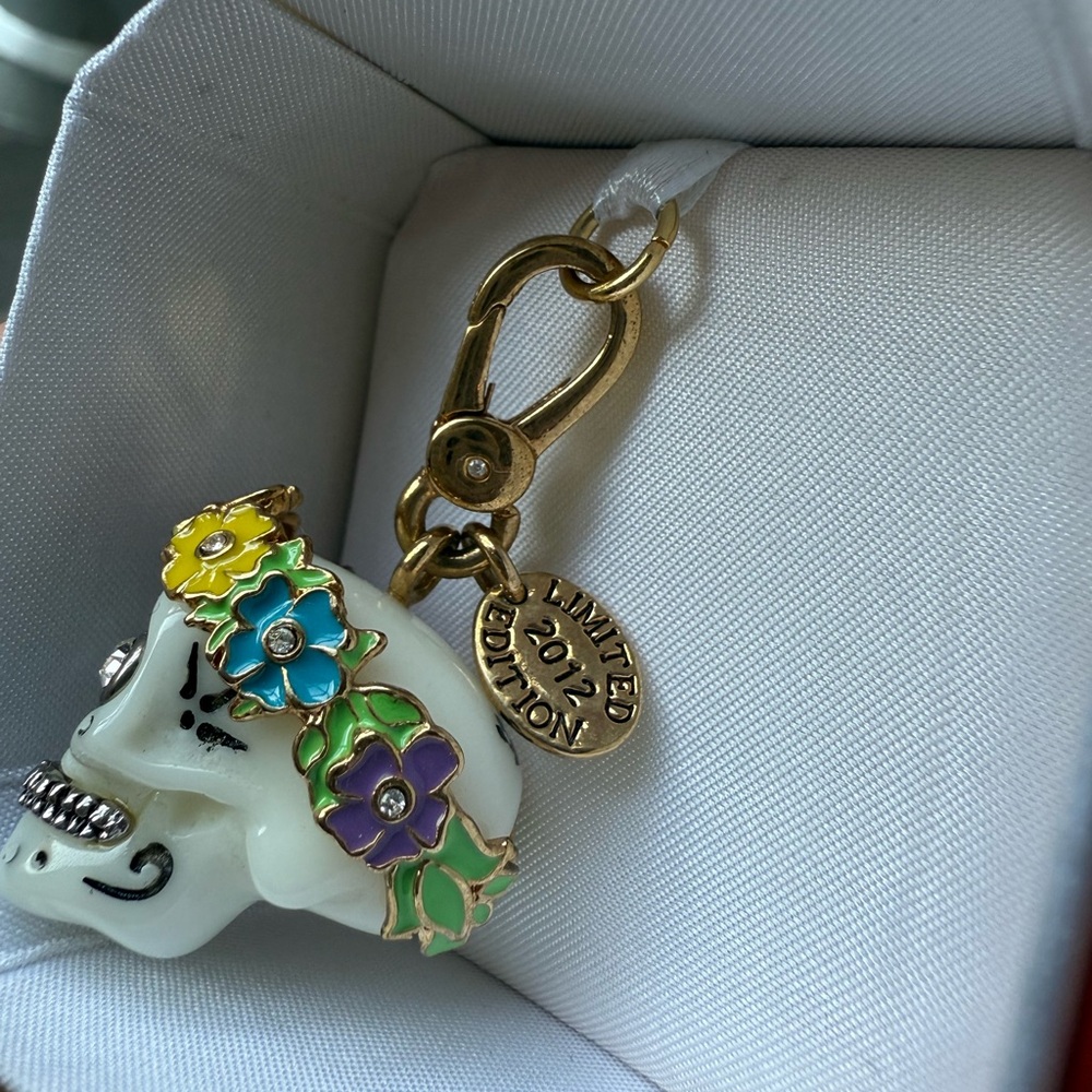 Juicy Couture Sugar Skull Charm - Picture 3 of 6